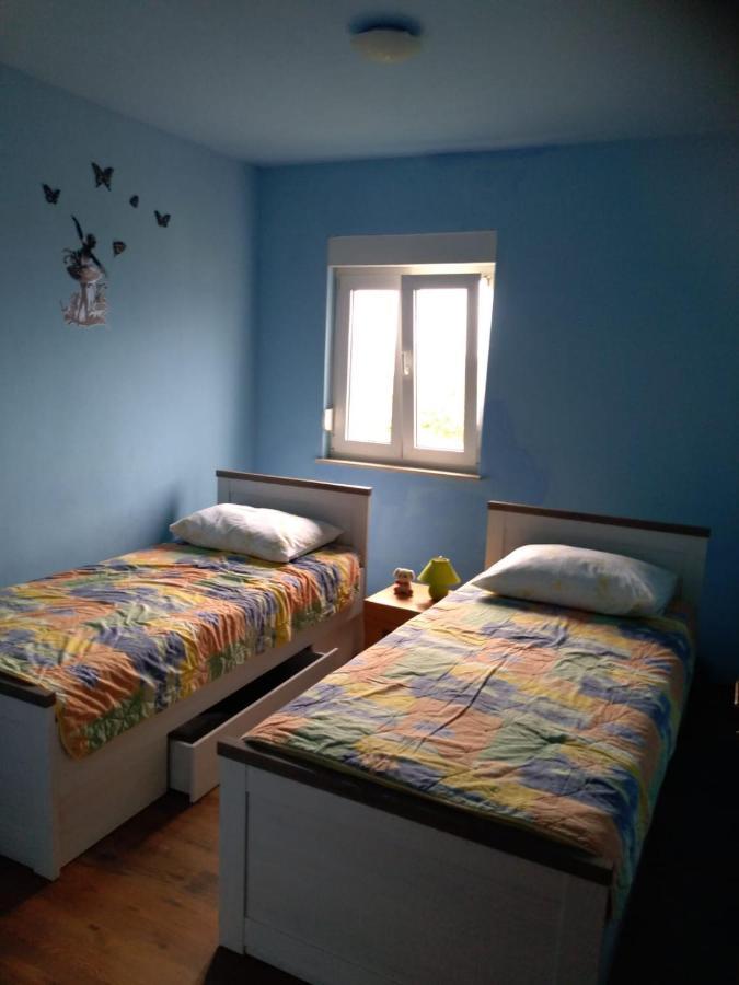 Appartamento Midnight Ražanac Esterno foto